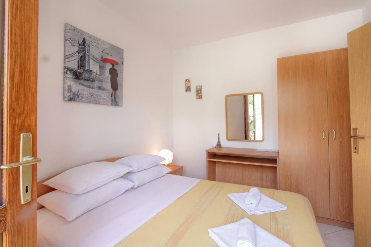 Apartments Nine 斯拉诺 外观 照片